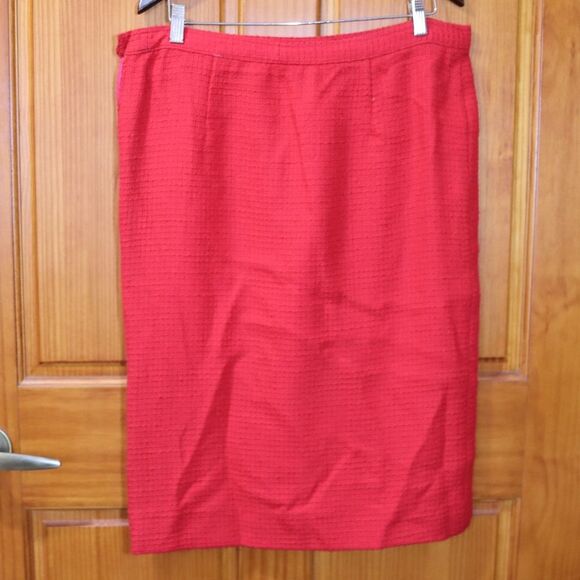 Valentino Miss V Red Tweed Skirt Suit 3 Piece Set EU 44 - Picture 12 of 13